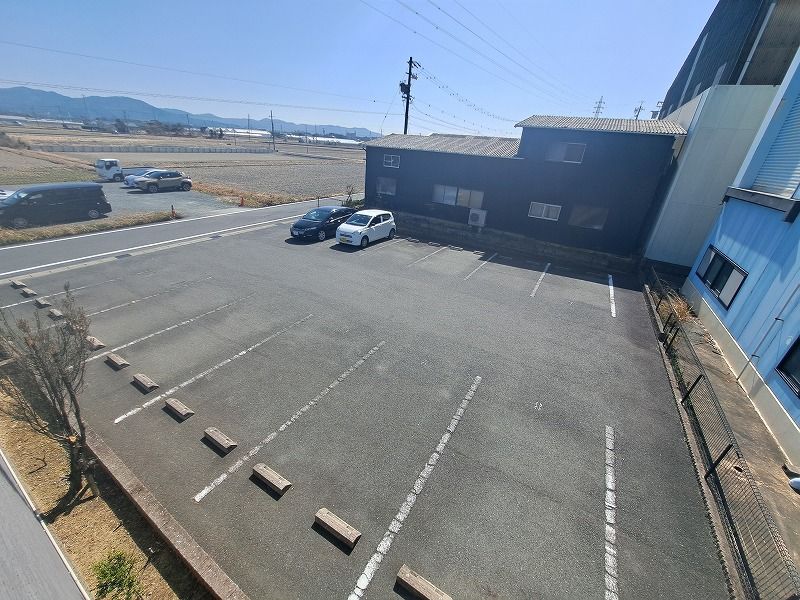 レオパレスＮ　Ｉ 駐車場