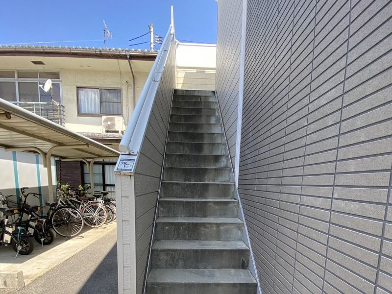 レオパレス秋桜 エントランス