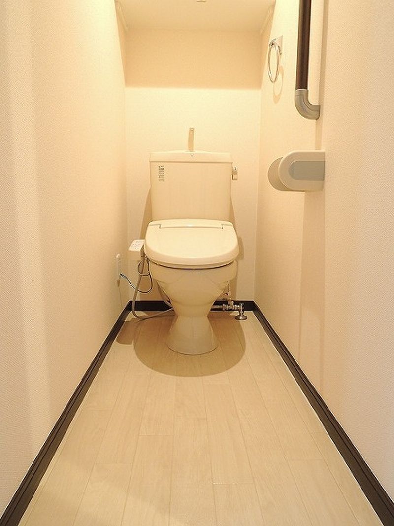 LEONEXT Yotel Nhà vệ sinh