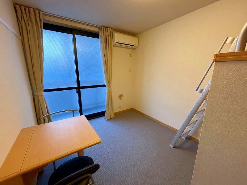 レオパレス常盤台 居間