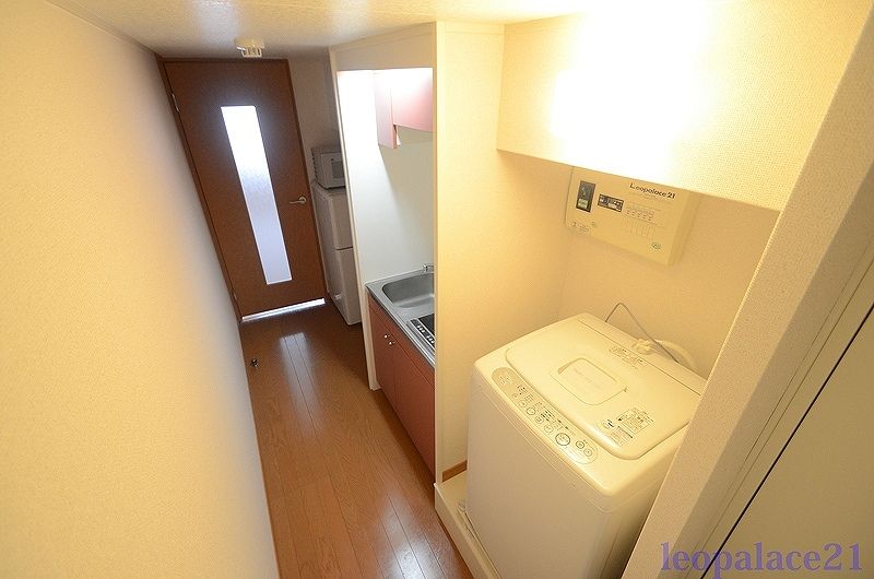 レオパレスシティーＦ 玄関