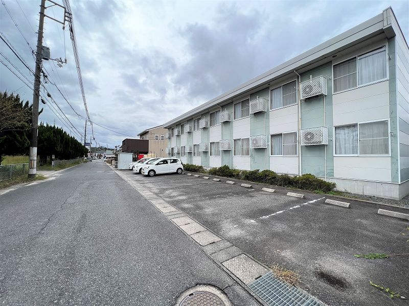 レオパレスセントラル米子 駐車場