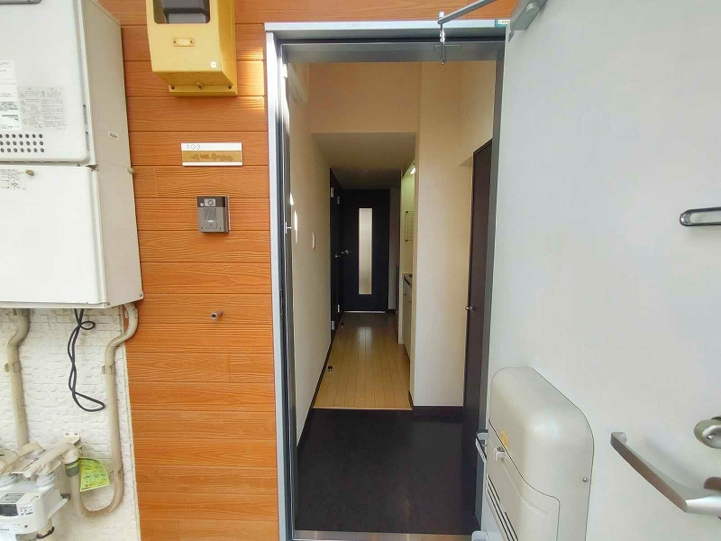 LEONEXT Lumiere Nishidai III Entrance
