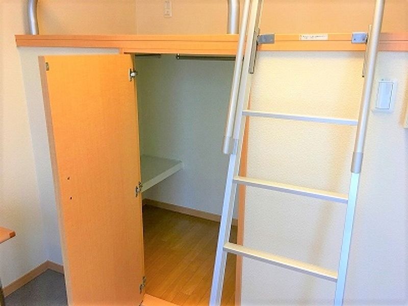 レオパレス向山Ⅱ 収納