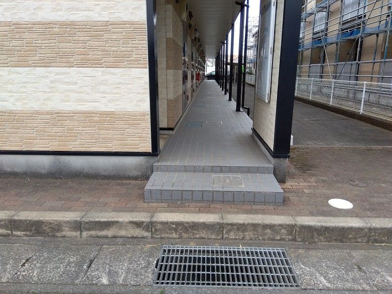 レオパレスルミエール エントランス