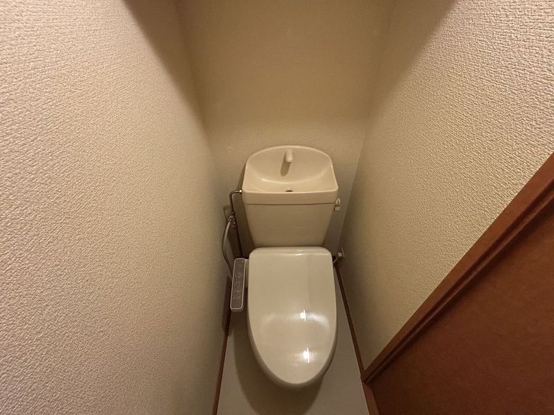 レオパレスグレーシーせきの上 トイレ