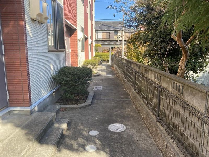 LEONEXT Meito Hon Dori West Other