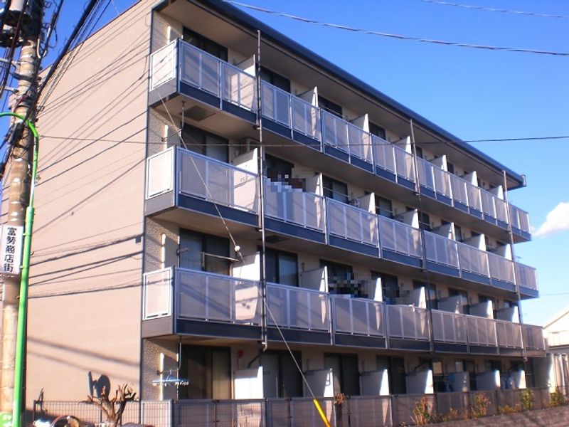 レオパレスブリリアント バルコニー