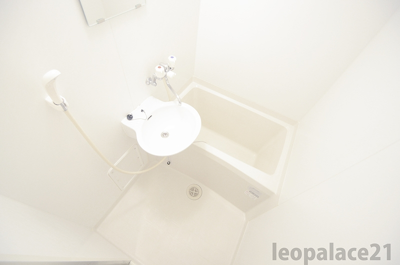 leopalace YOKOMIZO II 욕실
