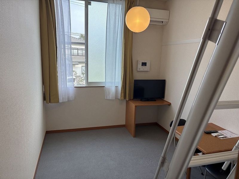 レオパレスＫ−ウッズ 居間