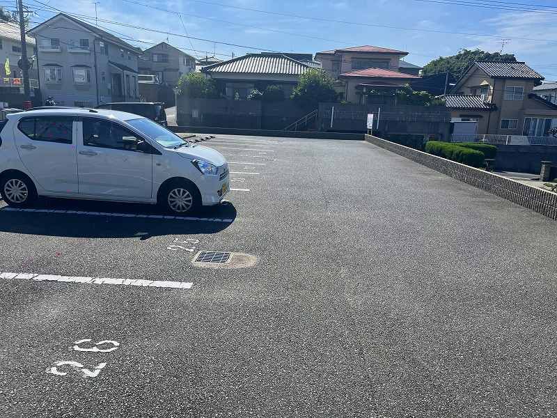 レオパレスＩ　ｗｉｓｈ 駐車場