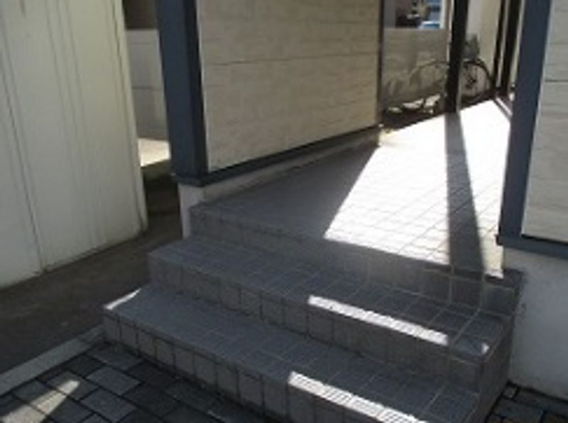 レオパレスＣ　Ｈ エントランス