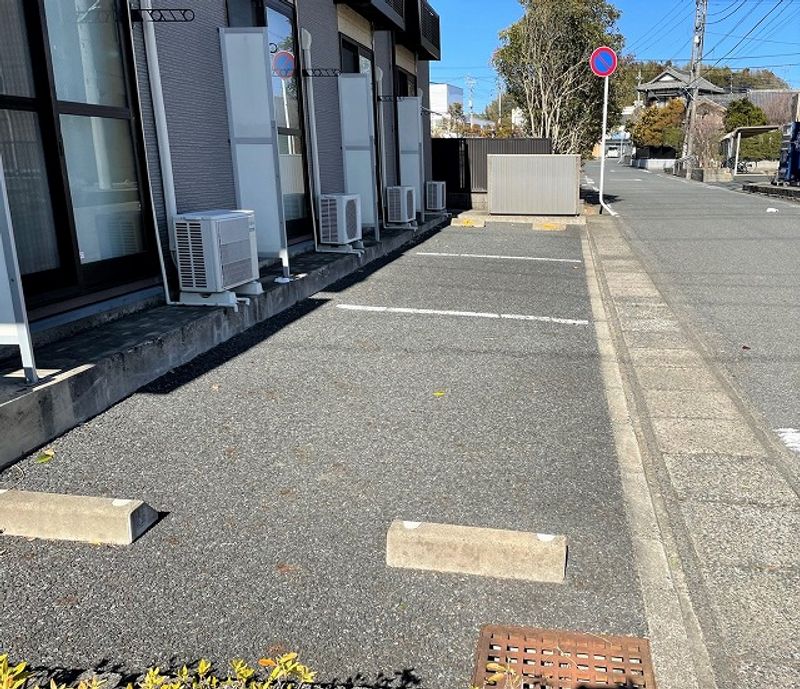 レオパレス安食 駐車場