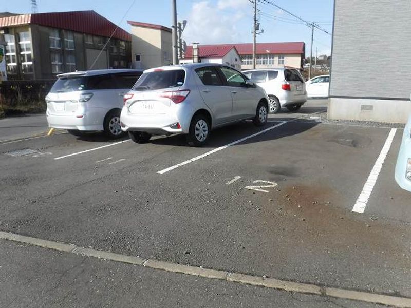 レオパレスイタンキ浜 駐車場