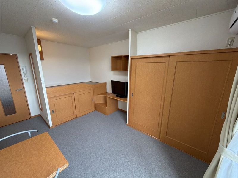 レオパレス古志大橋北サイド 居間