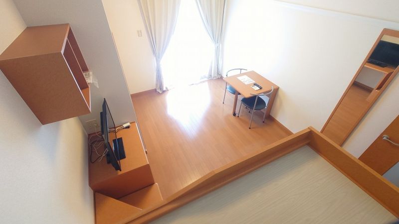 レオパレスたつの 居間
