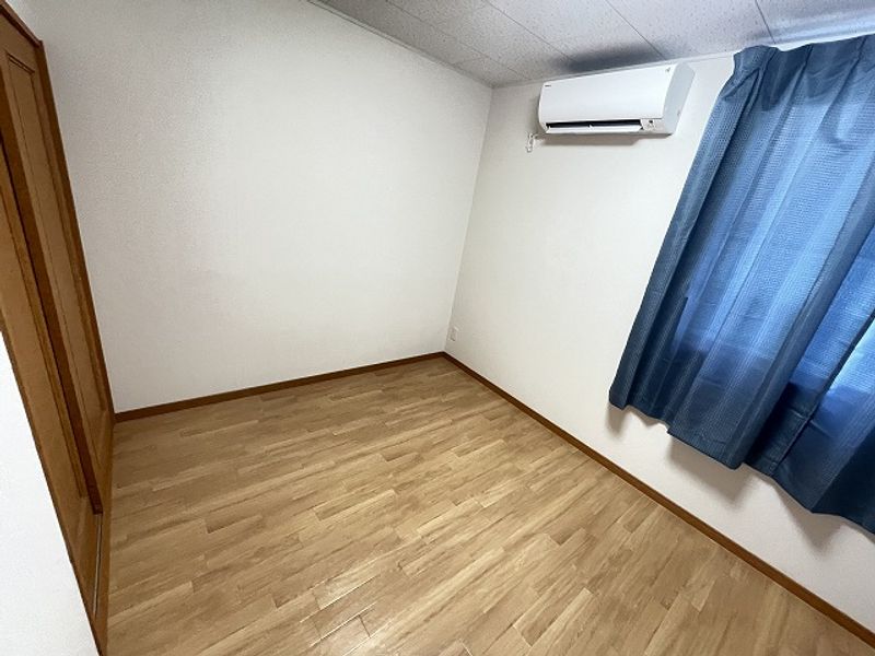 レオパレスグリーンハイツ 居間