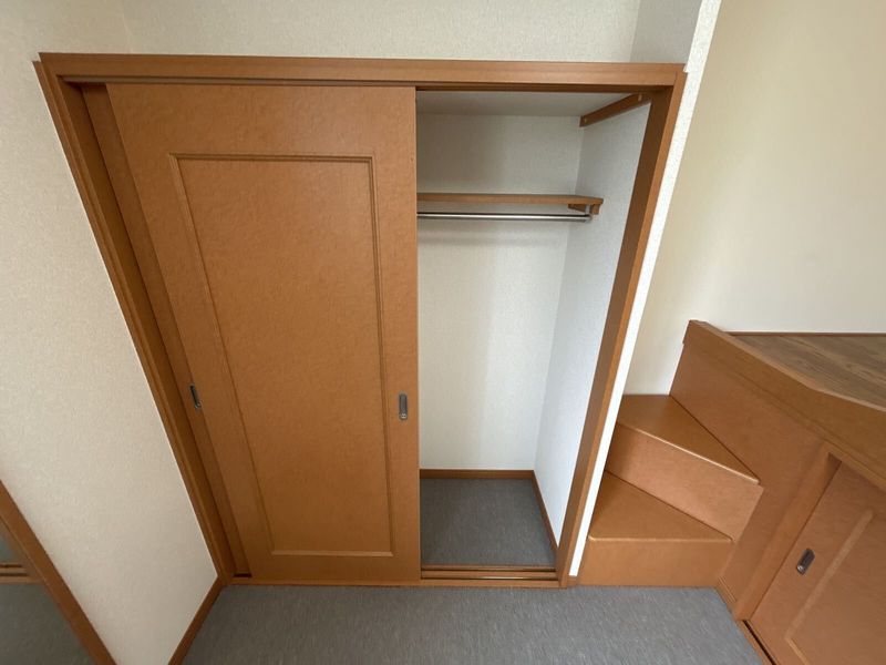 レオパレスアローンライフ 収納