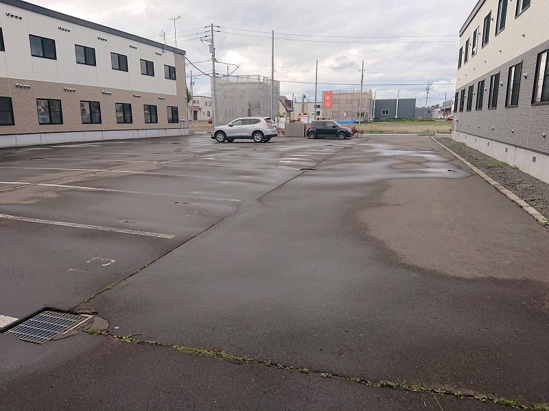 レオパレス大地 駐車場