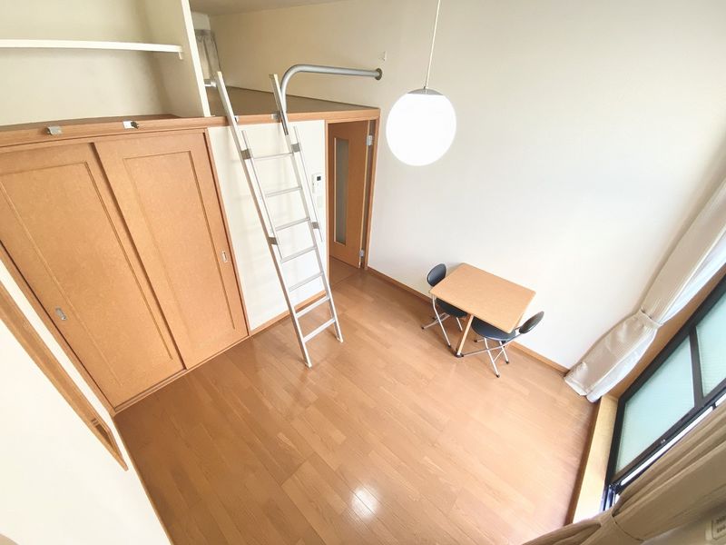 レオパレスＱ 寝室