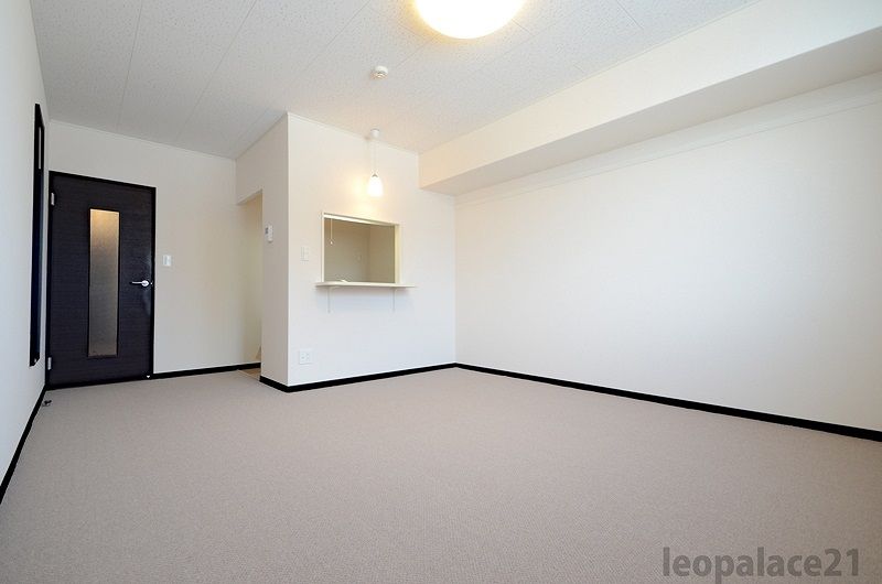 レオネクストＫＥＮＴＯ 居間