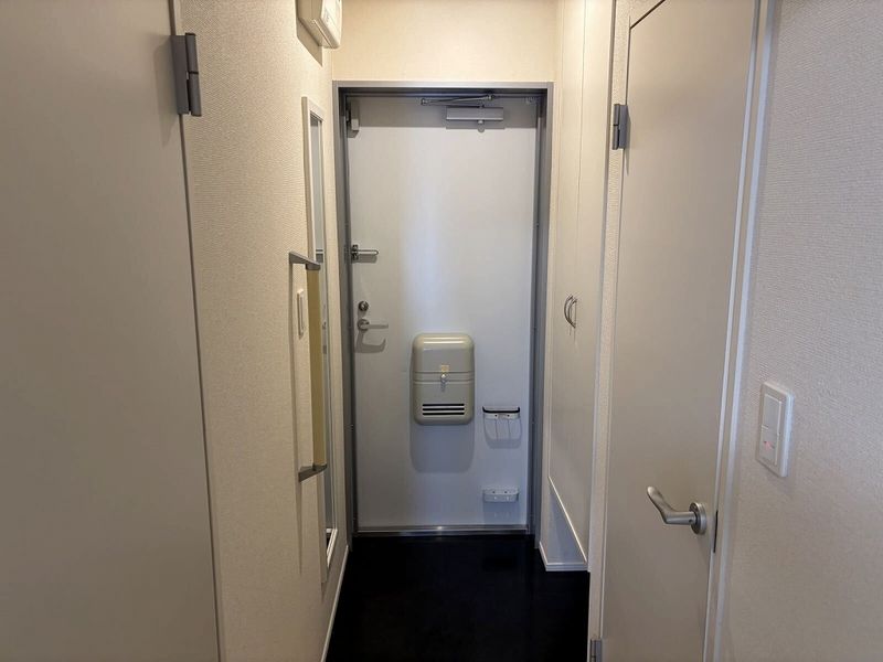 レオネクストスア 玄関