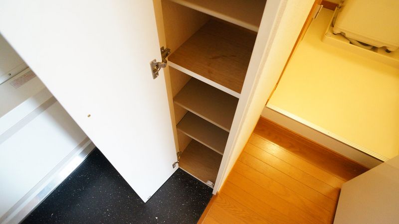 レオパレスＫＡＺＵ 玄関