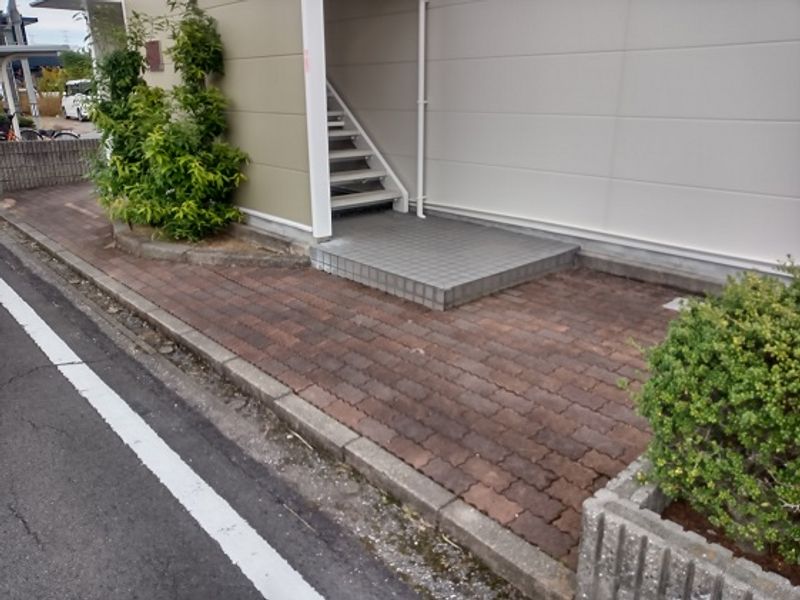 レオパレスＫＡＺＵ エントランス