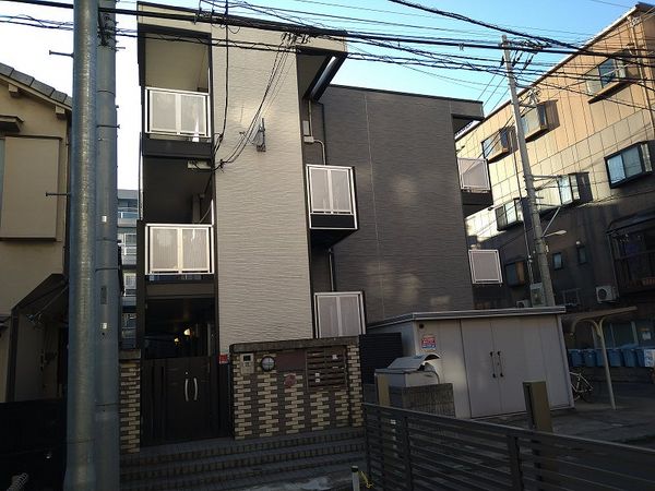 レオパレスプランタン 外観