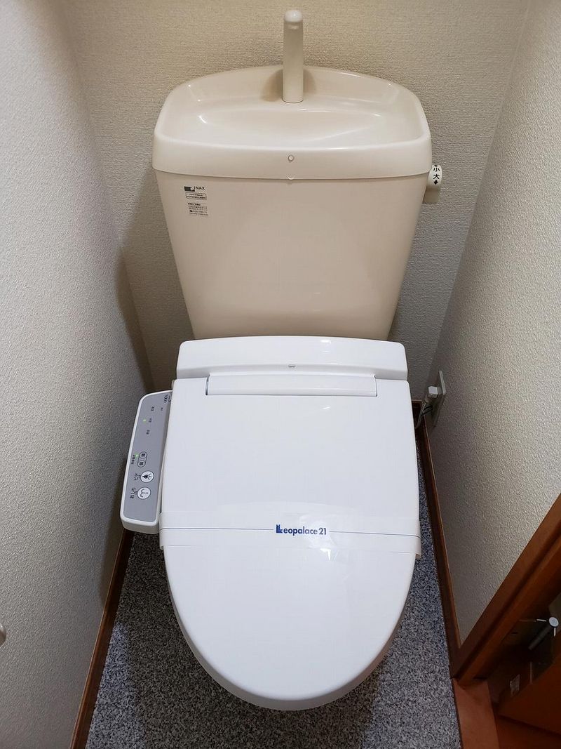レオパレスアベニュー トイレ