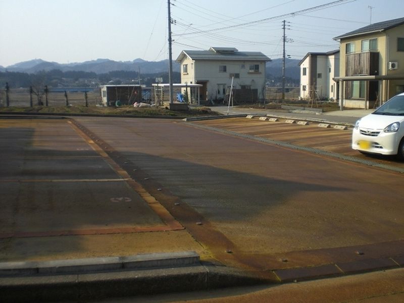 レオネクスト三ノ輪 駐車場