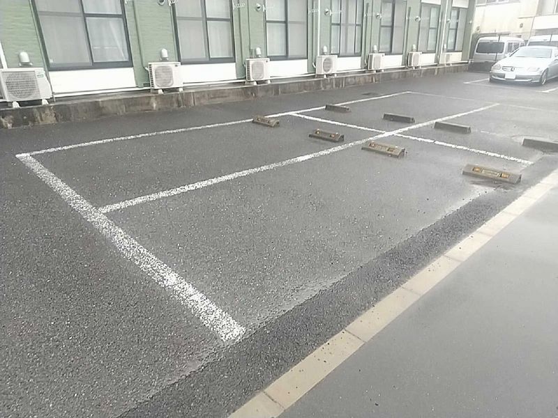 レオパレス中央Ⅱ 駐車場