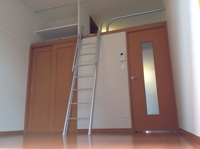 レオパレスフォレスタ 居間