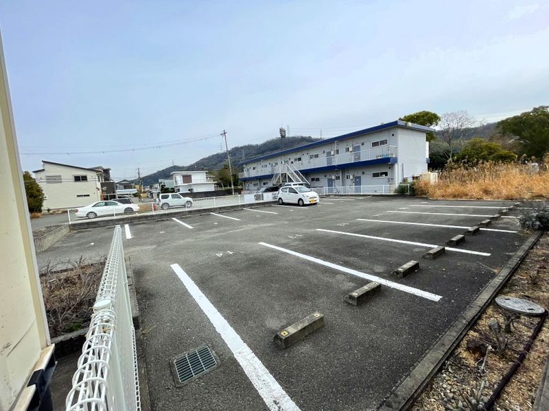 レオパレス紀三井寺Ⅱ 駐車場