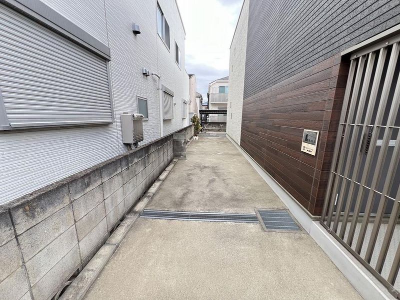 CLEINO Adagio Lối vào