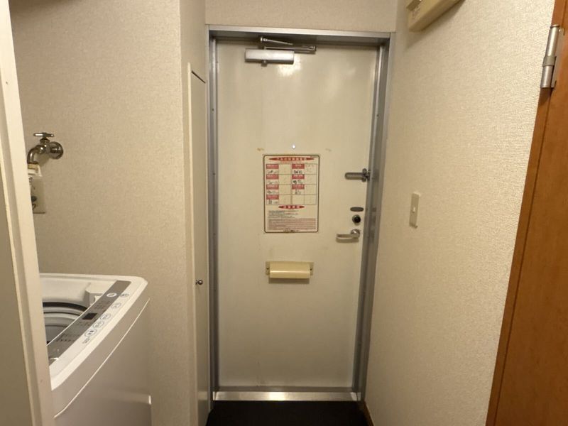 レオパレスアサクラⅡ 玄関