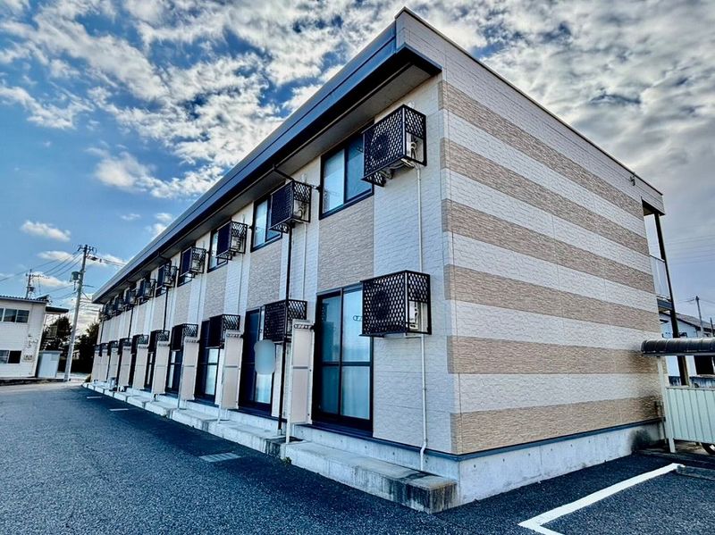 レオパレスルアラルあづみ野 外観