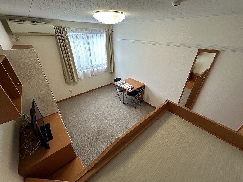 レオパレスパレスマンションⅤ 居間