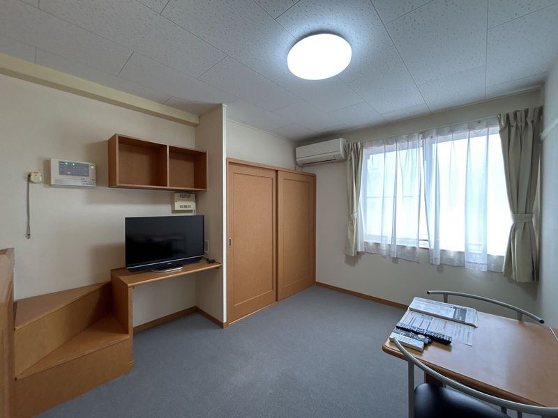 レオパレス中屋敷Ｂ 居間