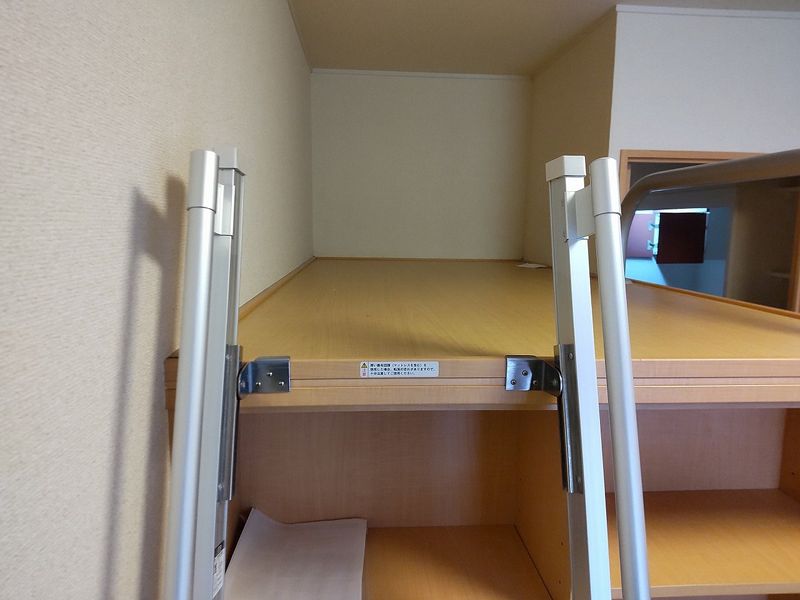 レオパレスカーネリアン片倉 収納