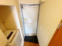レオパレスメルベーユドミール 玄関