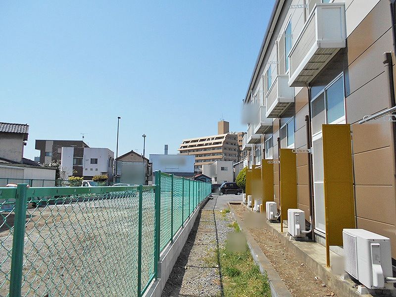 レオパレスバックス バルコニー