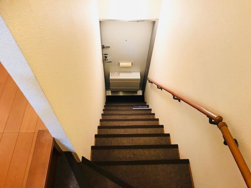 レオパレスカーサ　Ｔ 玄関