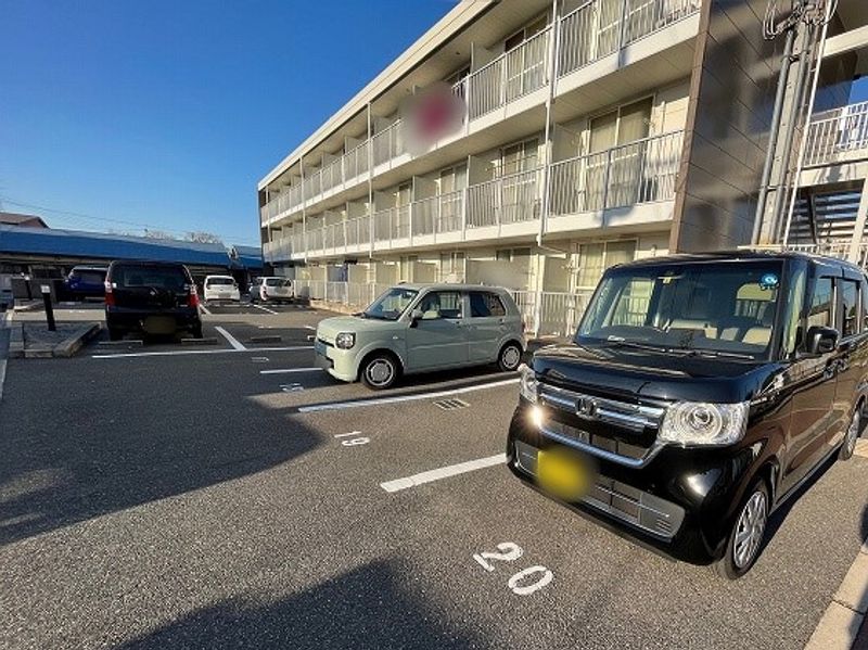 レオパレスプロスペラーＫＯＫＡＤＯ 駐車場