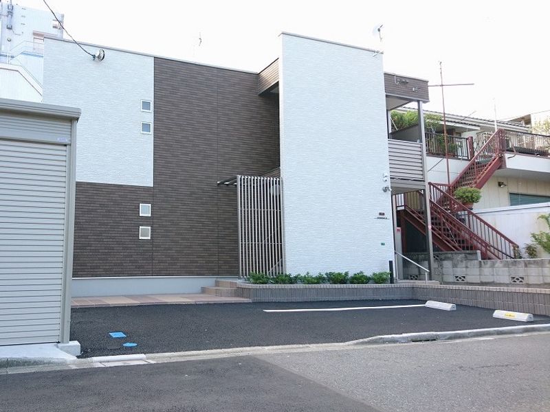 MIRANDA Bonheur N 停车场