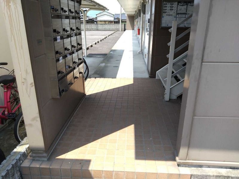 レオパレス川添Ⅱ エントランス
