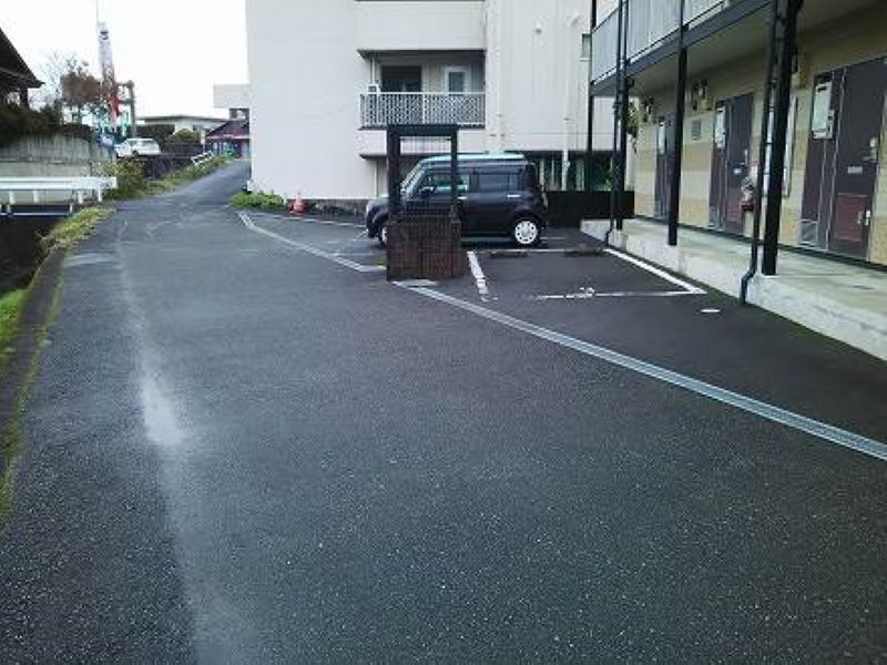 レオパレスメゾン　ド　ルピナス 駐車場