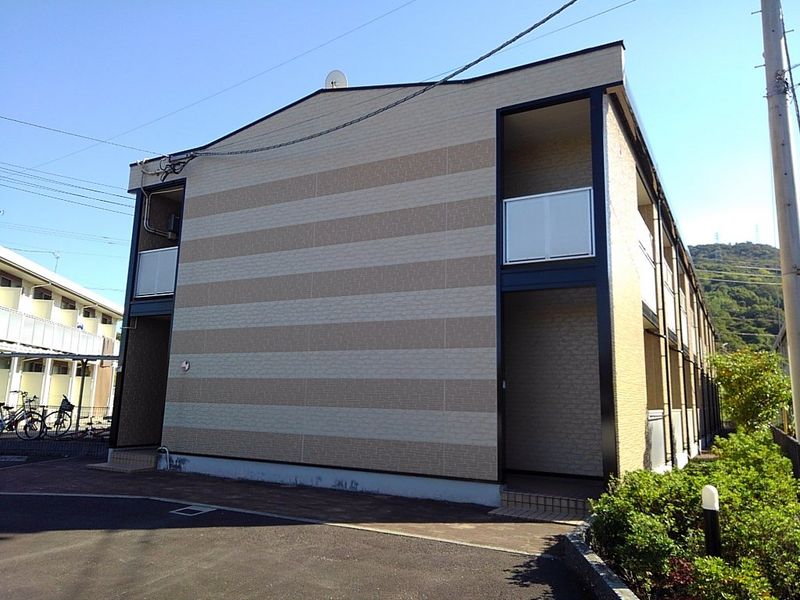レオパレスメーテルベ 外観