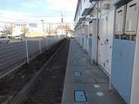 レオパレスピアラⅡ エントランス