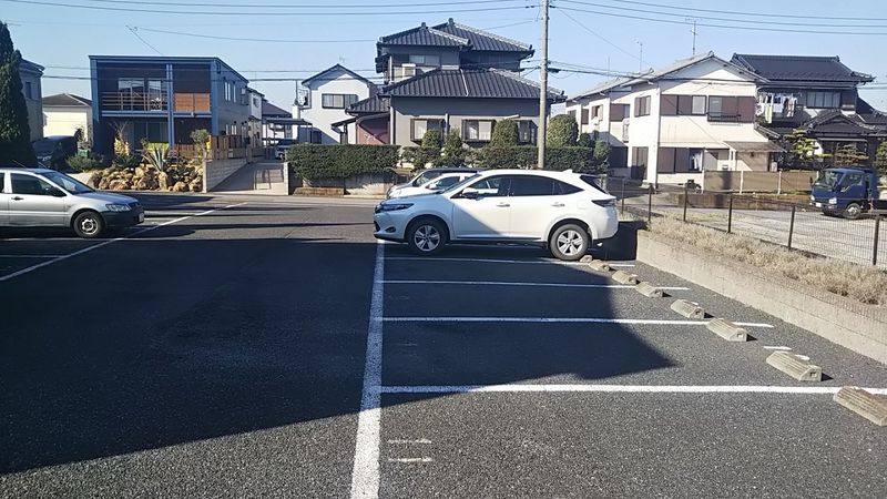 レオパレスクエスト 駐車場